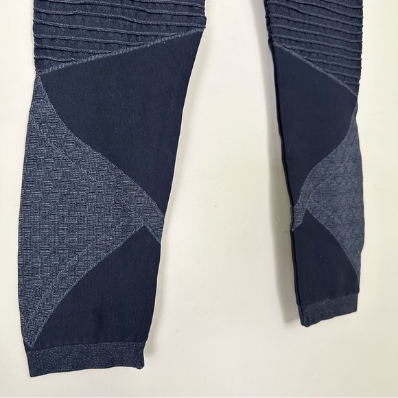 Spanx Look At Me Now Moto Seamless Leggings - Picture 9 of 13